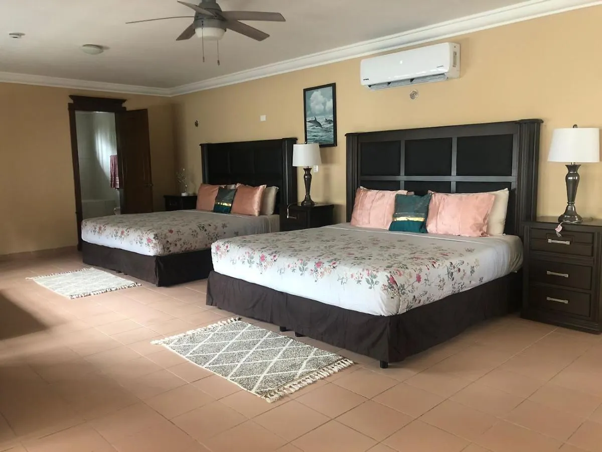 Hotel Boutique Villas Segovia Cozumel Bed & Breakfast