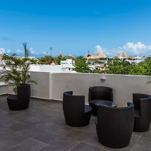 24 By Xperience 3*, Playa del Carmen México